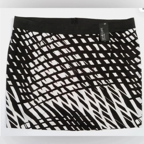 Lane Bryant Straight Skirt Size 26 Geometric Bold Black & White Stretch Career - Picture 1 of 13